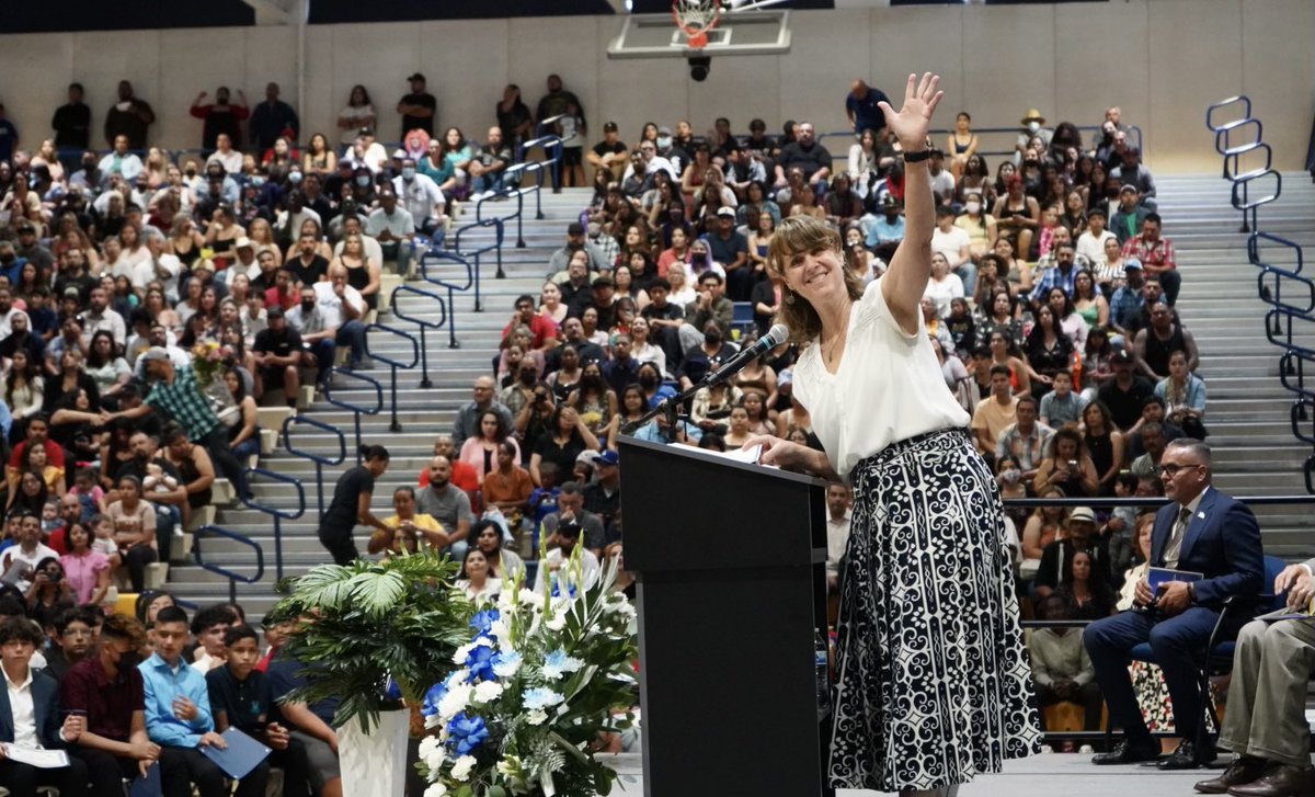 RialtoUSD's tweet photo. 🐆 THE JAGUARS SHINE! 

Jehue MS proudly celebrated 8th-grade students with a Promotion Ceremony for the memory books! Smiles all around as these Jaguars head to high school! 

You did it! These Jaguars are destined for greatness! 🎉 https://t.co/G2rT7Vktpu