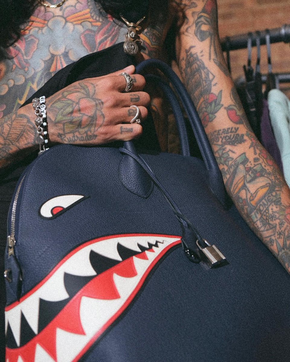 JaneFinds tweet media