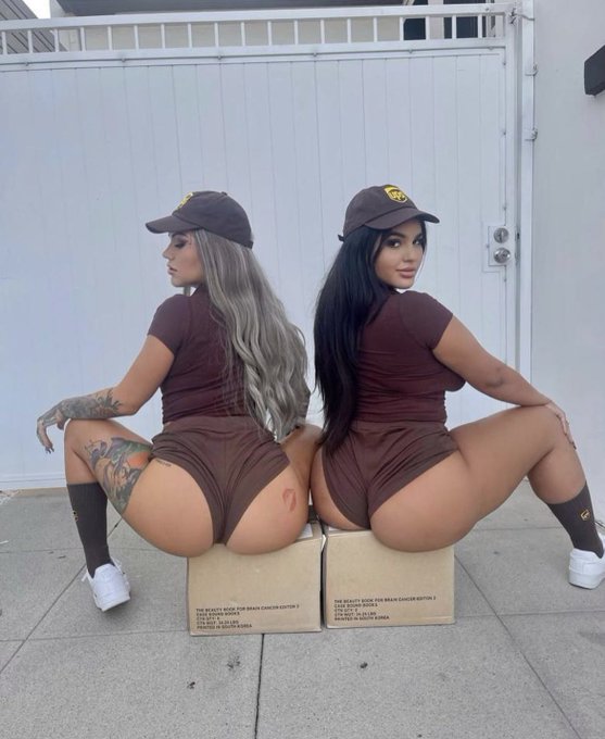 1 pic. Special delivery ? new vid on https://t.co/TQOXVF818I ? https://t.co/3uMfrXzVsX