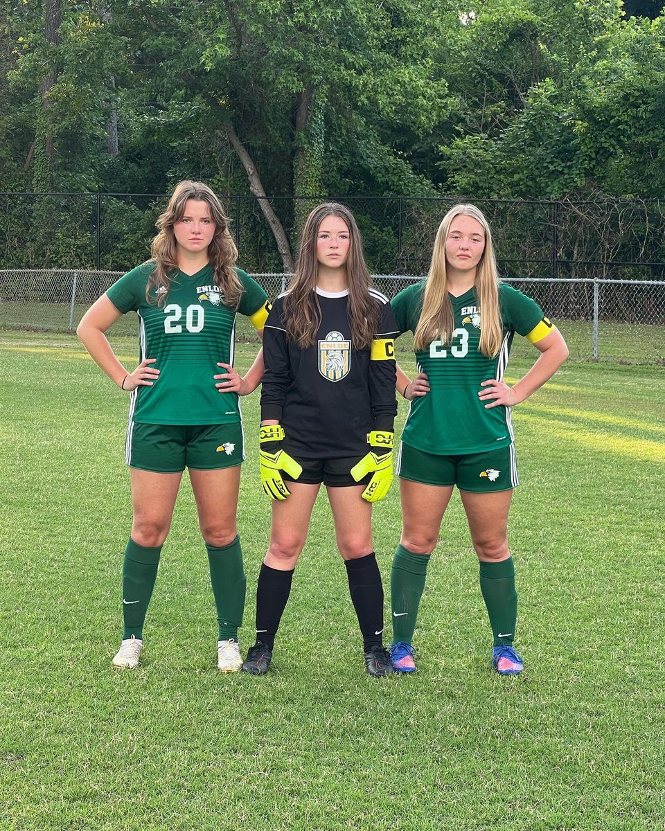 enloegirlssocc1's tweet photo. We had FUN today during a photoshoot to prep for the ‘22-‘23 Enloe Mens &amp; Women’s Soccer Seasons.   Want to join us?  Complete the Google Form in our bio!  
#skoeags⚽🦅💚💛  @Mike_Atkinson89 @EagsSportBoostr @AthleticsEnloe @EnloeMagnetHS https://t.co/8UZ11tbhqx