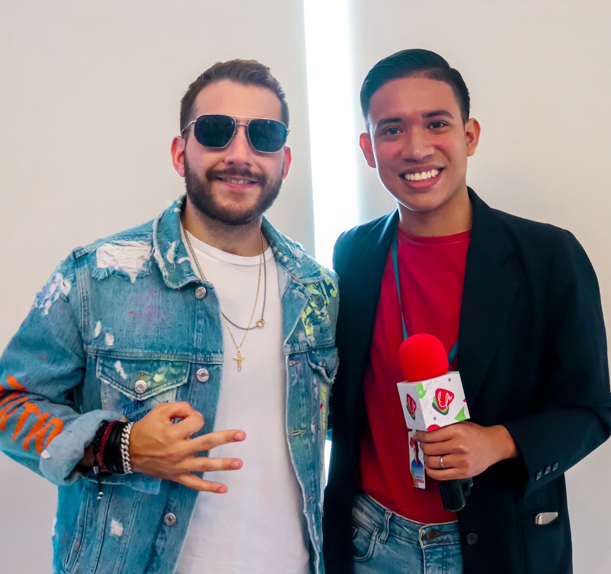 Anthonyrmz29's tweet photo. Entrevista a John Taleb 🎤Cantante de Tres Dedos 🇪🇨
#tresdedos #Musica #Ecuador https://t.co/MavEQxb7ZL