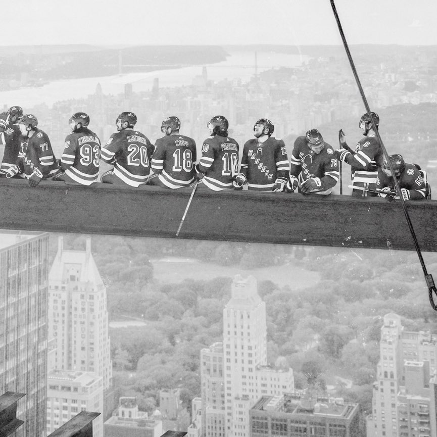 EmpireStateBldg's tweet photo. #NoQuitInNY https://t.co/kLbhK1ztex
