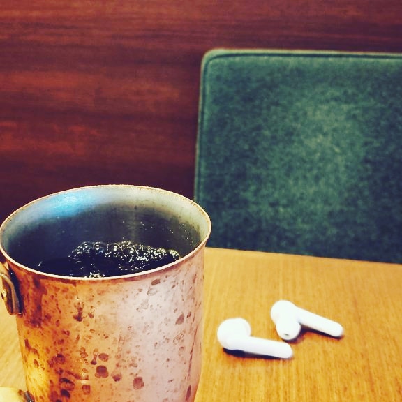 鈴木 オーディーズストア スタッフ カフェにいると落ち着くなー また行きたくなってきた 丁寧な暮らし 丁寧な暮らしに憧れる カフェ カフェ巡り カフェ風インテリア おしゃれな家 おしゃれな部屋 ゆったり時間 リラックスタイム コーヒーの