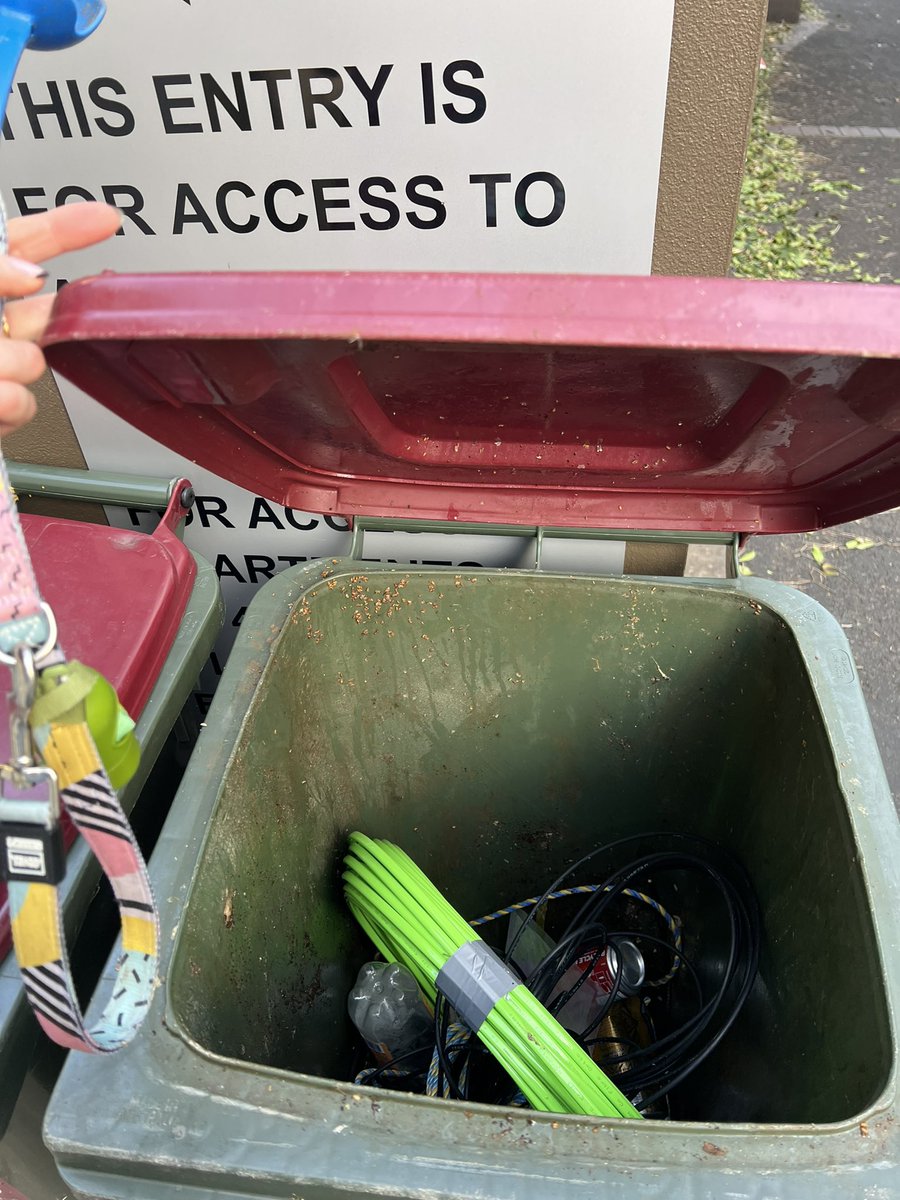 mimrach's tweet photo. Hey @NBN_Australia I caught your employees dumping work waste in my compost bins. Told them not to, they said they’d remove it. Came back and it’s still there. Not only do you not recycle your e-waste but you leave your employees to dump their work trash anywhere? #ClimateCrisis https://t.co/DoQZo0igyw