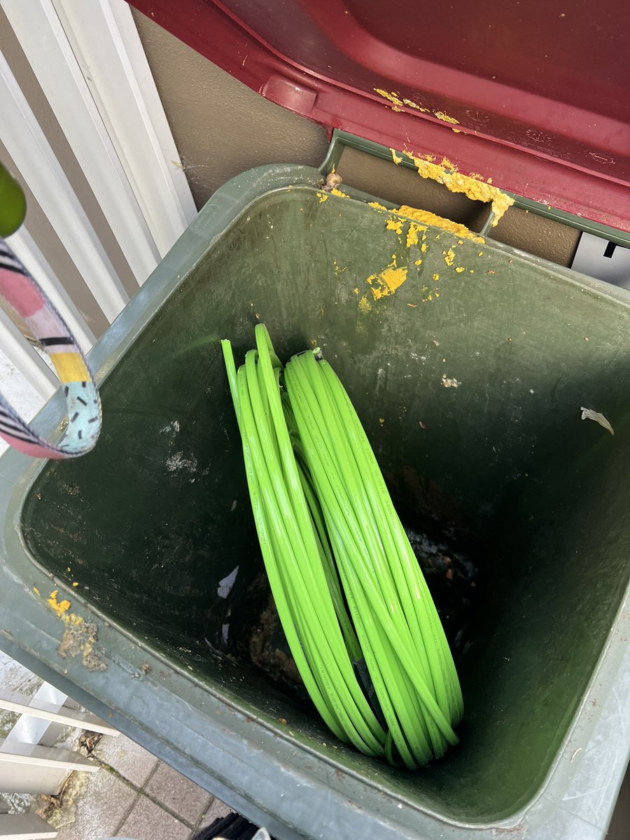 mimrach's tweet photo. Hey @NBN_Australia I caught your employees dumping work waste in my compost bins. Told them not to, they said they’d remove it. Came back and it’s still there. Not only do you not recycle your e-waste but you leave your employees to dump their work trash anywhere? #ClimateCrisis https://t.co/DoQZo0igyw