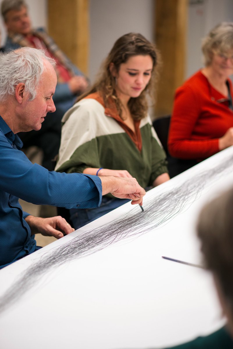exdrawpractices's tweet photo. Liesje van den Berk: I give you a line. #collaborativedrawing #drawingandcommunity @linecollaborations https://t.co/6vqqrgnXXJ