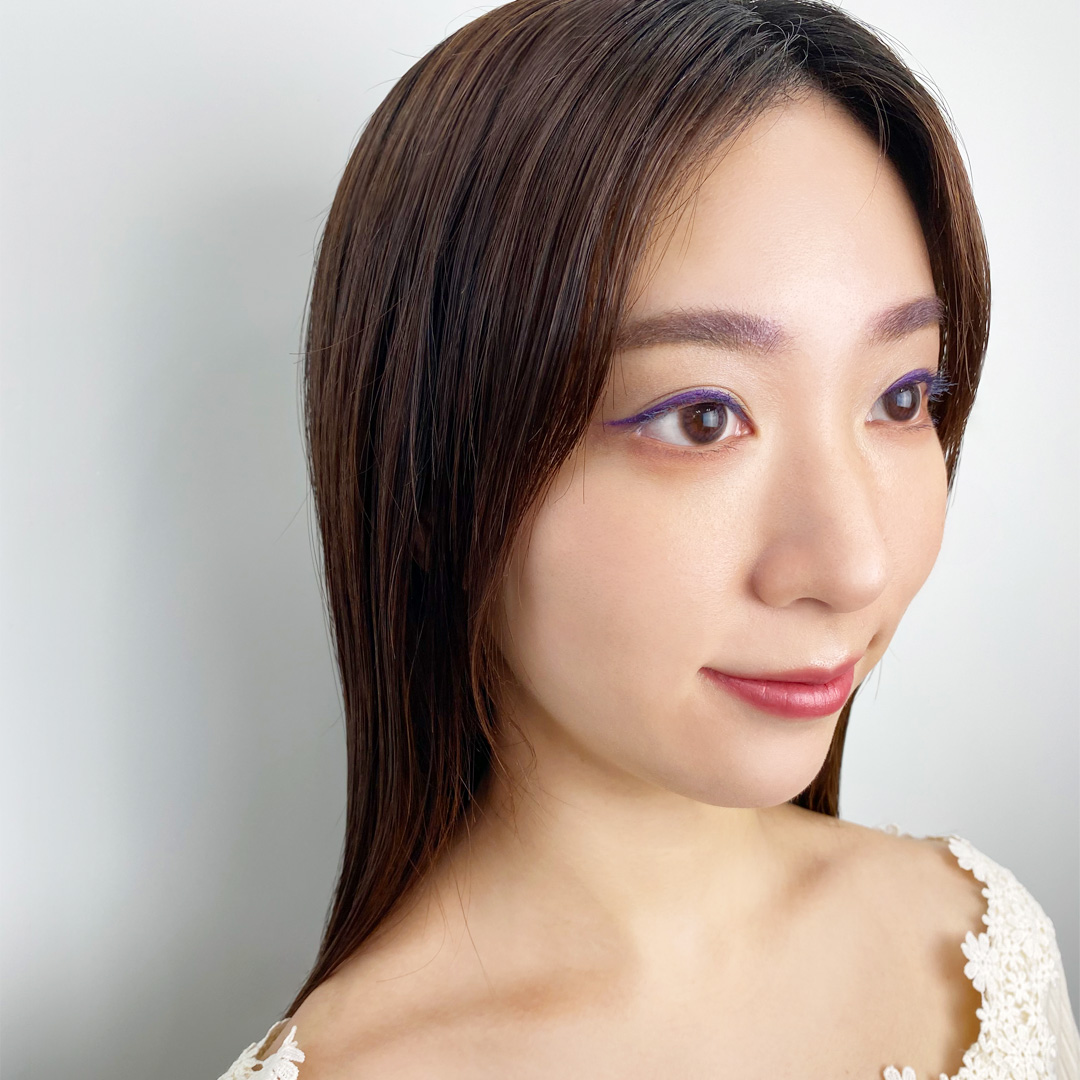 dazzshop's tweet photo. 《上品なきらめきと透明感のあるグレーのアイシャドウに、パープルアイラインをアクセントにしたクラシカルメイク》

【HOW TO MAKE UP】はプロフィール内URLの公式Instagramへ https://t.co/uDRB6iyxum