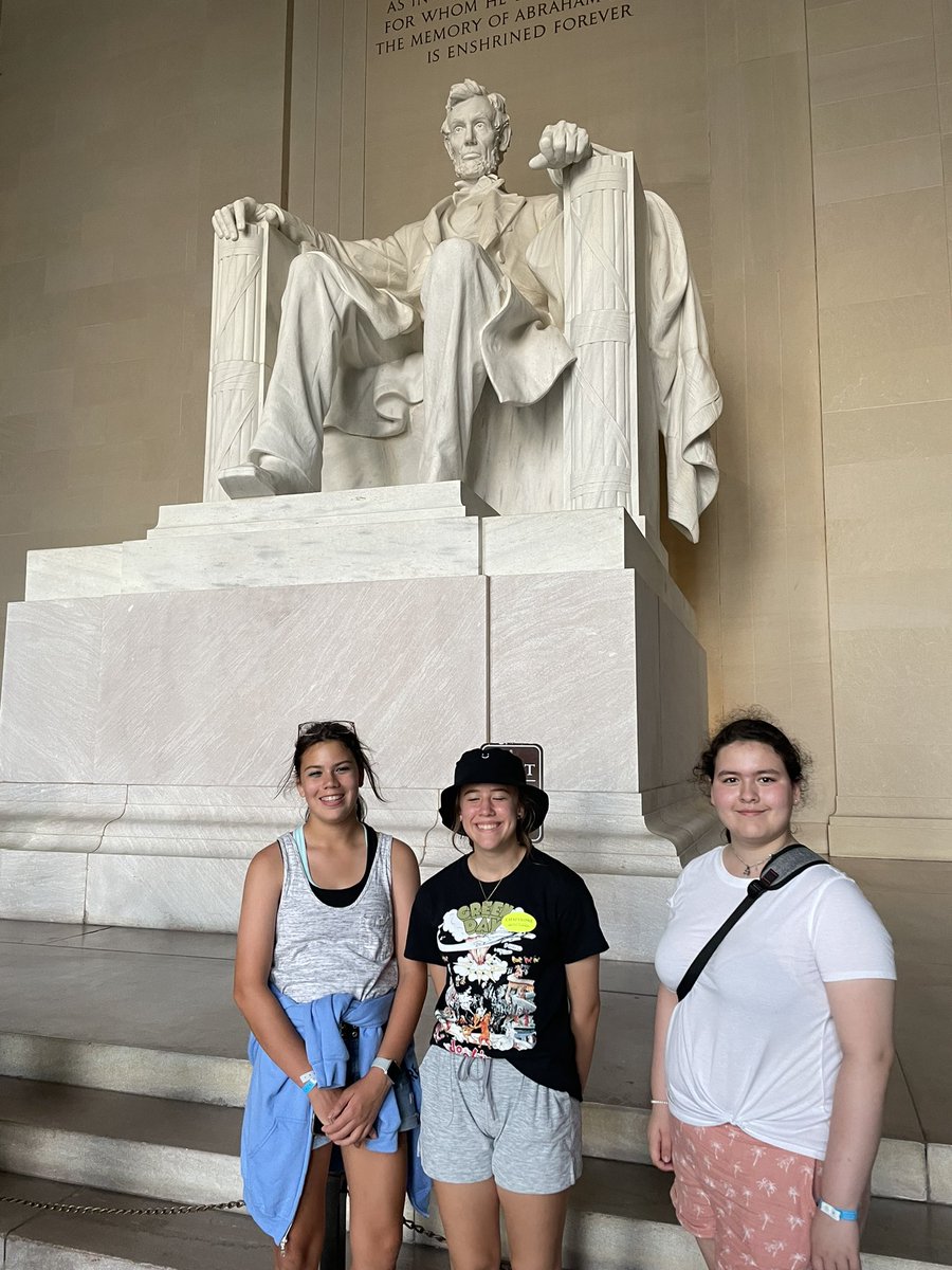 CTMSTheatre's tweet photo. @Coach_Guess @CTMS_DCNYTRIP #wolvesdcny2022 https://t.co/AdBMEAwWK0