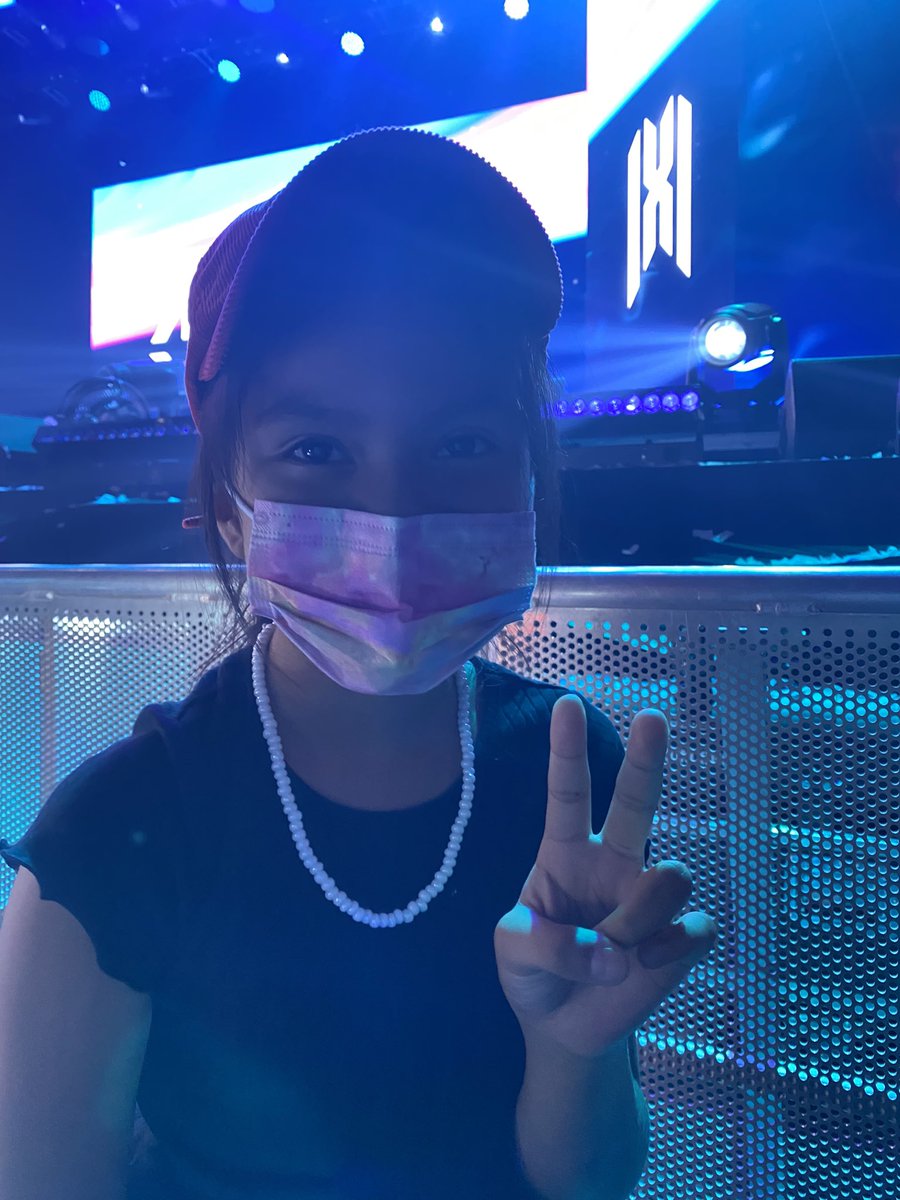 lnniesjoy's tweet photo. joohoney gave her his hat ❤️
pretty crazy night 🥹💜
#monstax #MonstaXinSunrise https://t.co/PTTIvKdhpE