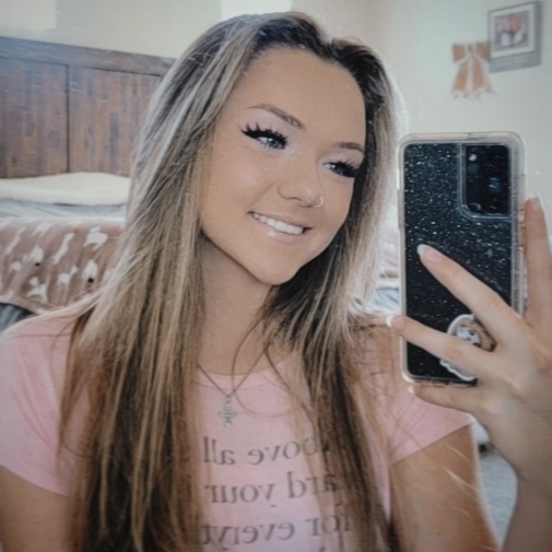 TheRealBri333's tweet photo. You know what day it is my doods 🐸
#itswednesdaymydoods #wednesday #humpday #camelcommercial #selfie #mirrorselfie #proverbs423 #girl #girlgamer #gamergirl #gamer #streamer #stream #twitch #followthetwitch #subthetwitch #cross #crossnecklace #praiseJesus #hallelujar #Godsglory https://t.co/7ZMKO49S1W