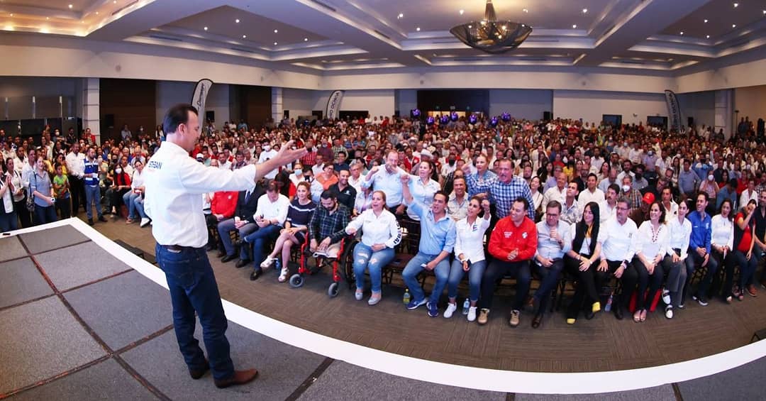 EVillegasV's tweet photo. Quiero que todo Durango sienta el orgullo por su tierra y por quienes aquí vivimos. No me queda más que agradecer a todos y cada uno de los que hicieron parte de esta campaña. ¡Juntos vamos a gobernar Durango! #DefendamosDurango #ConTrabajoYValor #VotaXEsteban 🗳 https://t.co/KudzBijZQz