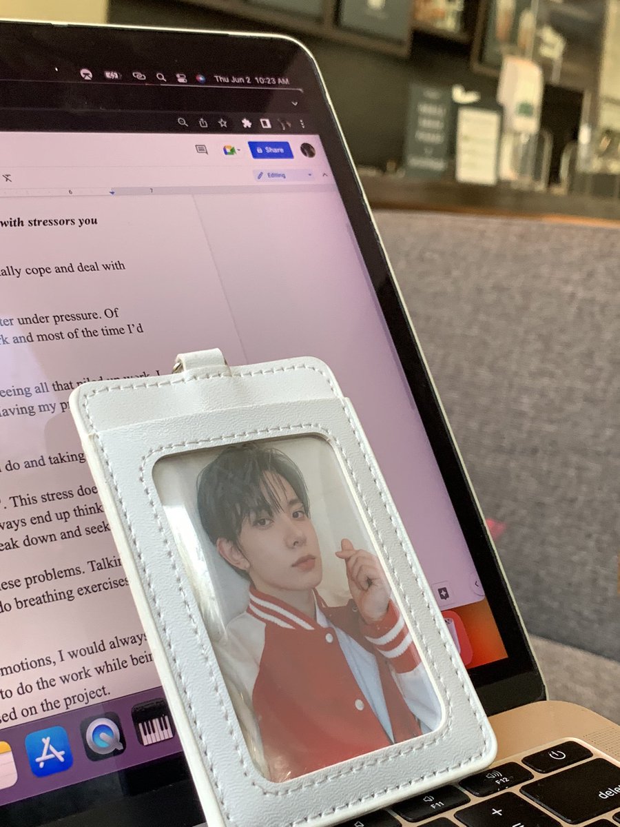 luvautumn_'s tweet photo. cafe study date with Ethan Lee. https://t.co/5pLdjtWdKi
