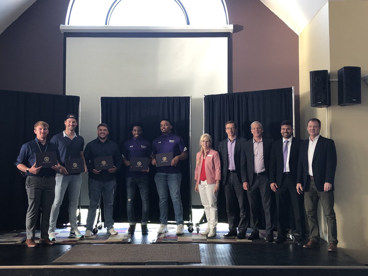 YoteAthletics's tweet photo. Congratulations to all of our @collegeofidaho graduates of the sports administration certificate program. #YoteGrad #YoteFam https://t.co/U7C5eH9dgs