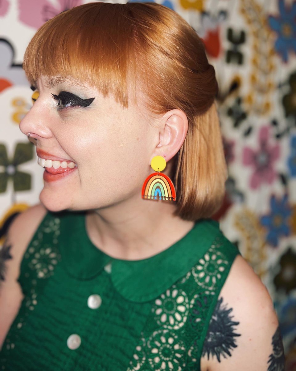 BadNewsWares's tweet photo. Happy Pride!!!! These lightweight rainbow earrings are the perfect way to say, “I’m gay.” 🌈

https://t.co/E4zfaSu9SW https://t.co/18egqKxSXc