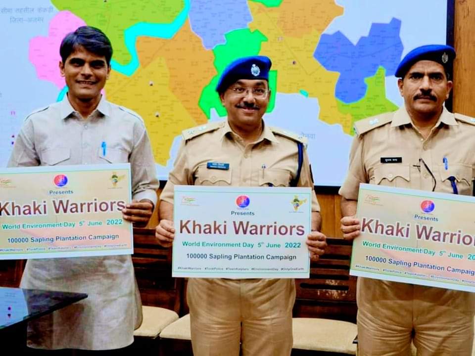 मैं, सहभागी बनाने के लिए माननीय पुलिस अधीक्षक महोदय का आभार व्यक्त करते हुए विश्वास दिलाता हूं कि टोंक जिले की प्रकृति प्रेमी जनता जनार्दन पुलिस के इस सद्प्रयास को अपना कार्य मानकर तन मन से जुड़ेगी और इसे सफल बनाने में महत्वपूर्ण भूमिका निभाएगी !🙏
1/5 <a href="/TonkPolice_/">Tonk Police Rajasthan</a> #KhakiWarriors
