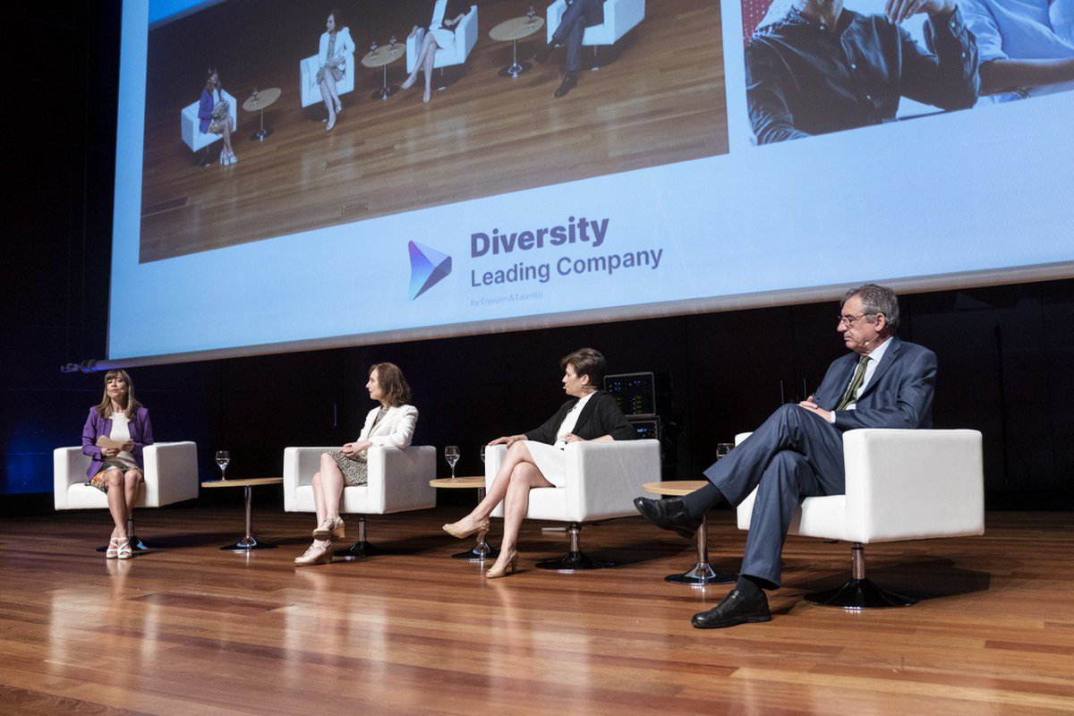 📣#DiversityInclusionDay22: "La diversidad es el ingrediente principal de la innovación, creatividad y riqueza de las empresas." 

Síguenos en directo en este evento exclusivo para descubrir más sobre #LiderazgoInclusivo 💥