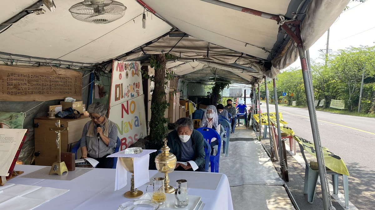 길 위의 신부 tweet media