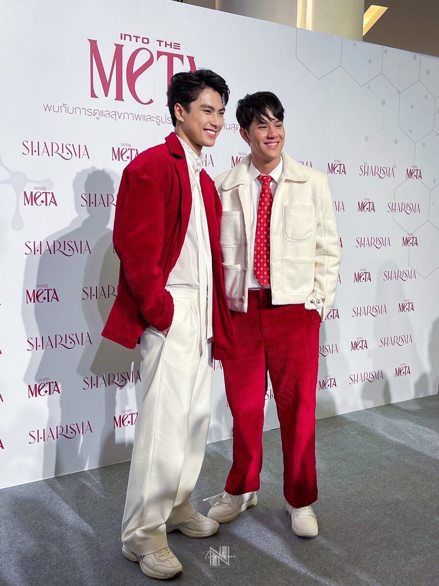 ohmpawatthourly's tweet photo. #ohmpawat #mynameisnanon #ohmnanon #sharismashowcase https://t.co/s3y2n66SIa