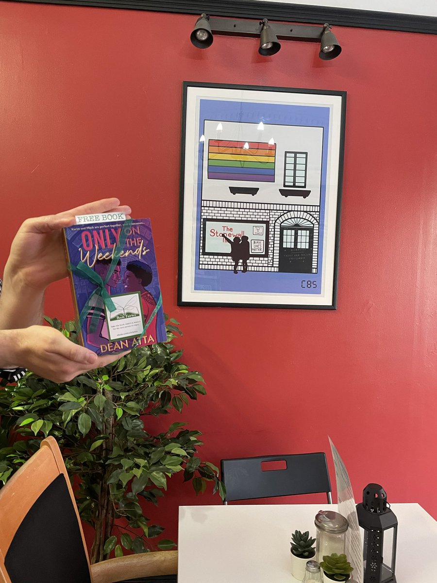 Jennife09761350's tweet photo. “I scan the menu as quick as I can
“A carrot cake and a latte”
Mack. Karim. Finlay. Mack never thought he'd find love, let alone with two people
@DeanAtta’s book #OnlyOnTheWeekends is in #KafeKweer in #Edinburgh
@BookfairiesEdin @BookfairiesScot @the_bookfairies @teambkmrk https://t.co/3KQZ6nmcFy