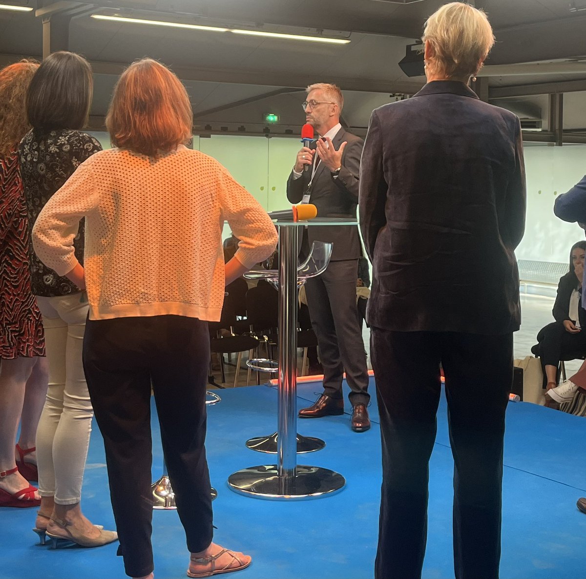 L_Adh's tweet photo. Ouverture des 30es journées nationales de @L_Adh par son Président, @PrevoteauV avec la présence des membres du Bureau de l’Association, qui rappelle l’engagement collectif des acteurs qui composent la chaîne de soins ! #performancecollective #journeesADH2022 https://t.co/eEI0me5RAx