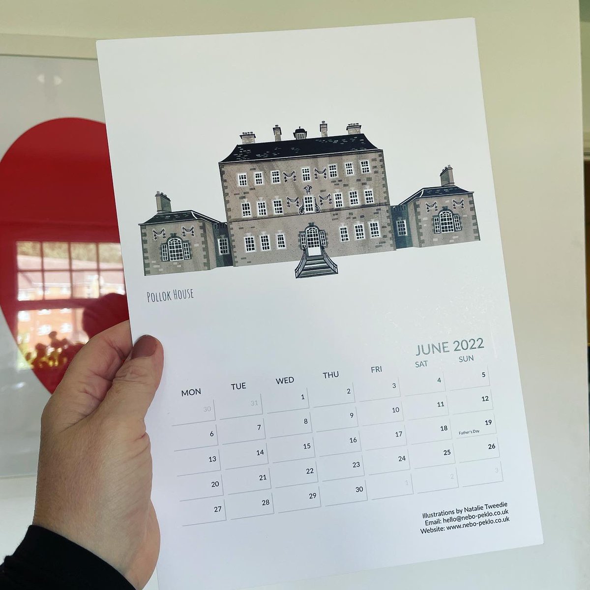nebopeklo's tweet photo. It’s officially summer and June in my calendar features Pollok House. I love walking in #PollokPark and the area around #PollokHouse always makes me feel like I’ve stepped back in time 

#glasgow #glasgowart #glasgowprint #peoplemakeglasgow #glasgowlife https://t.co/cr1TEhJXod
