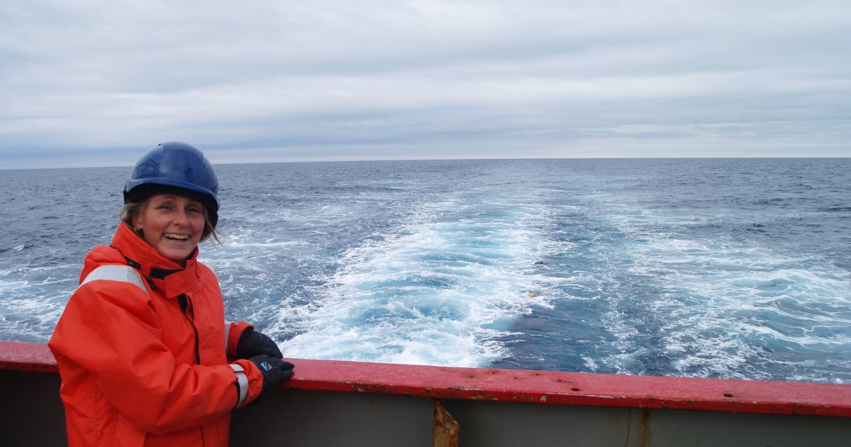 UEA's very own Prof Karen Heywood, Professor of Physical Oceanography, has been recognised for a lifetime of pioneering research &amp; teaching with an OBE in the Queen’s birthday honours! 🎉

A huge congratulations to Prof Heywood from everyone here at UEA 🙌 uea.ac.uk/news/-/article…