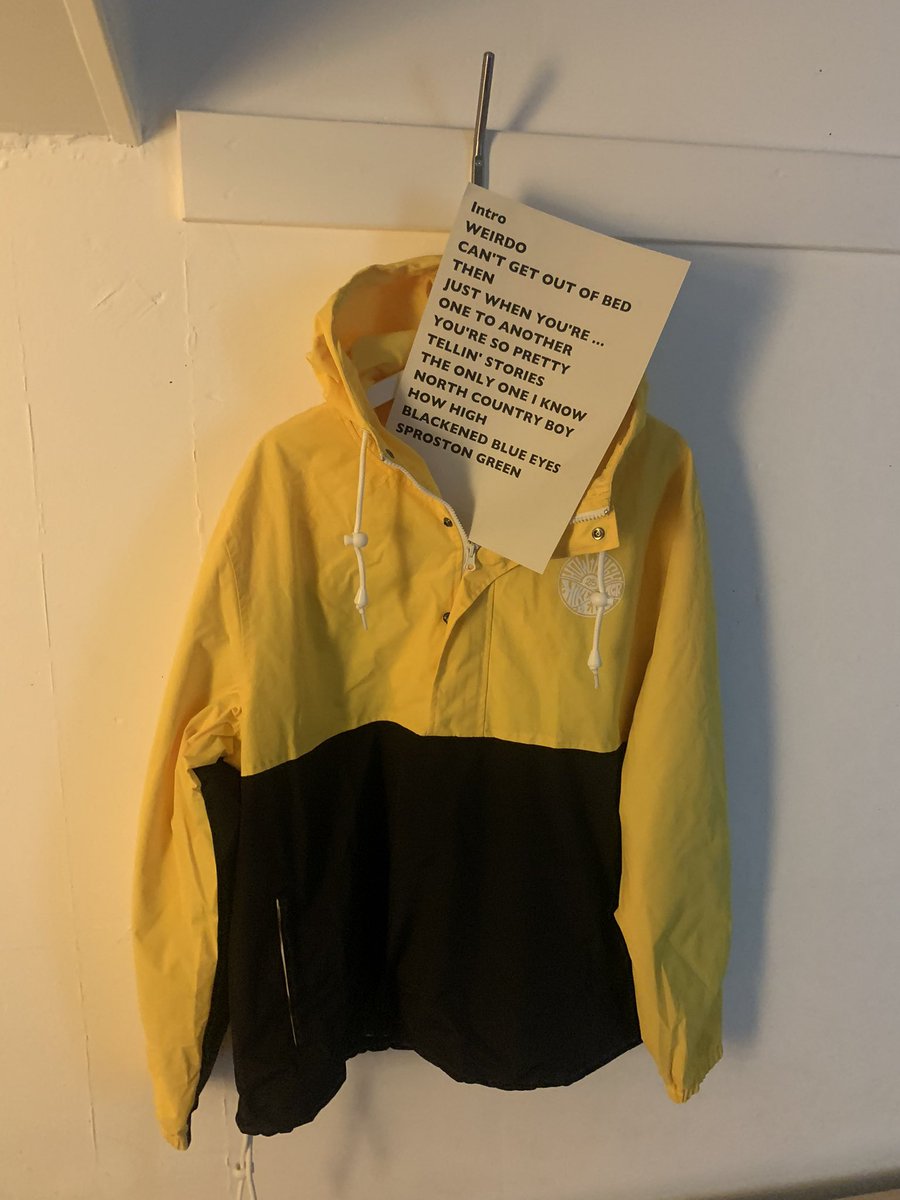 Tim_Burgess's tweet photo. I’ll sign the setlist from last night and chuck that in too https://t.co/gM7OKWwYS1
