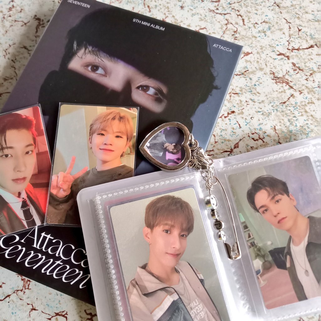 hongcartz's tweet photo. ꒰ mail received ꒱ #shuamailz

from @KworldShop1 - thank u so much po sa paghatid kay joshua hong. always worth the wait. lov my pulls so much hehehe 218 bros with uji &amp; wons <33 #KWS_FEEDBACKS https://t.co/izfox99tZg