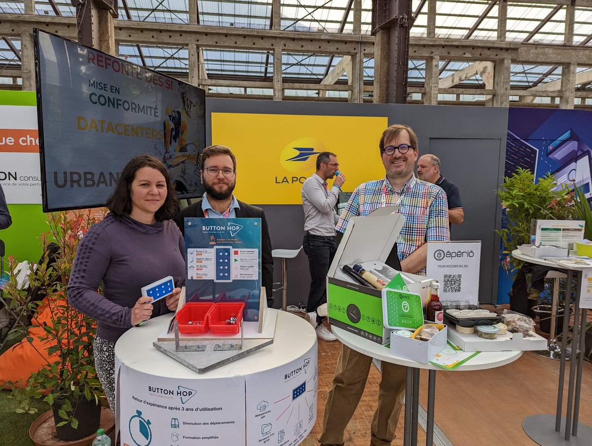 #Web2Day 
Ce matin, 2 autres startups boostées vous attendent sur le stand de <a href="/LPNews_PDL/">La Poste Groupe PDL</a> : 
- <a href="/button_hop/">Button Hop 🔜CES2024</a>, le bouton connecté qui fait gagner du temps en 1 clic
- Aperio Games @JeromeB58954167, la box apéro + plateforme pour l'animation de moments de convivialité