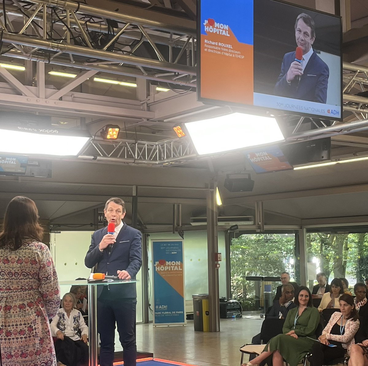 L_Adh's tweet image. Richard Rouxel , responsable filière DH à @EHESP rappelle lors de l’ouverture des #journeesADH2022 , l’importance d’apporter de la richesse humaine dans nos organisations.
#jaimemonhopital #performancehumaine