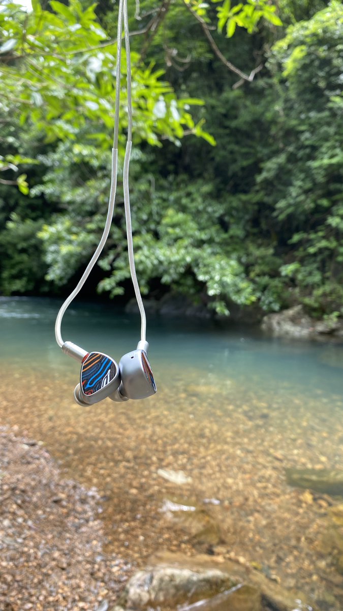 letshuoer_jp's tweet photo. 夏の雰囲気
#letshuoer #shuoer #イヤホン #IEM #music #hifi #音楽 #カスタムイヤホン #カスタムIEM https://t.co/8QGsXFxXZ2
