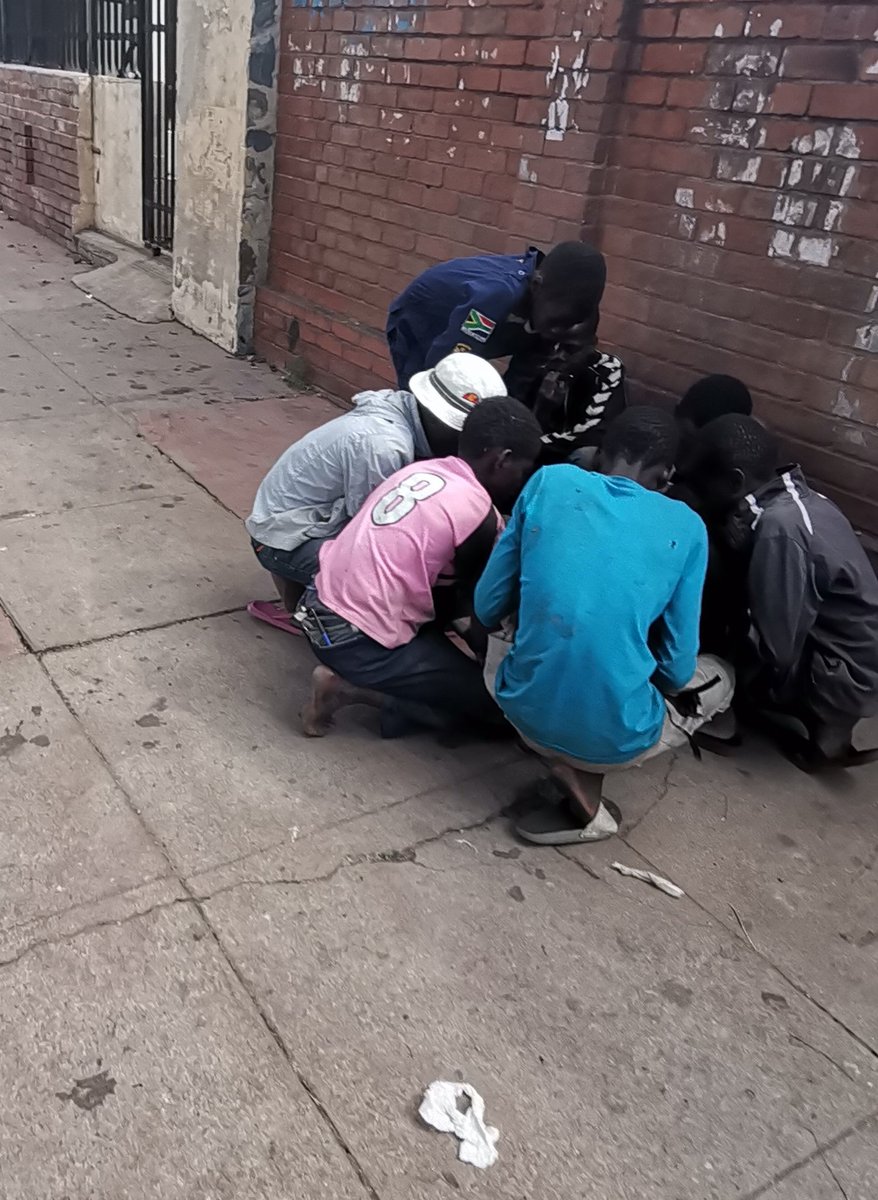 NoToDrugAbuse12's tweet photo. A gang of young children playing cards whilst smoking imbanje on the streets in town 😭😭@youth_invest @managainstabus3 @lupyouth @RebelJournoPod @yadvocates_hub @MatoboYouth @YetTrust @NSithatshisiwe @GailThoe17 https://t.co/2yooL5DFfR