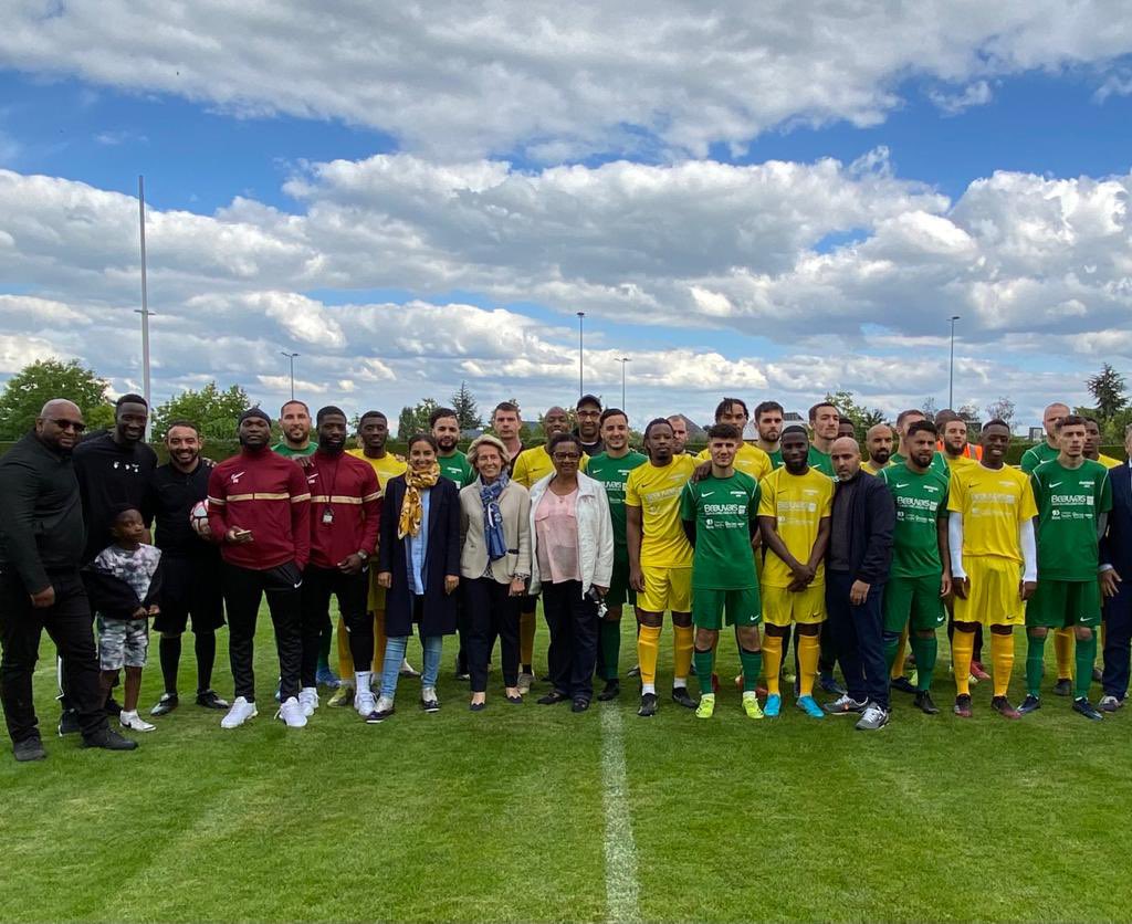 La Copa inter-quartiers continue. Plaisir de revoir <a href="/MustYatabare9/">Mustapha Yatabaré</a> lors du tout 1er match. 
⚽️ Encore 2 beaux matchs hier soir. Les équipes continuent à se challenger en vue de la finale du 7 juin prochain. Bravo pour cette organisation bien huilée. 👏