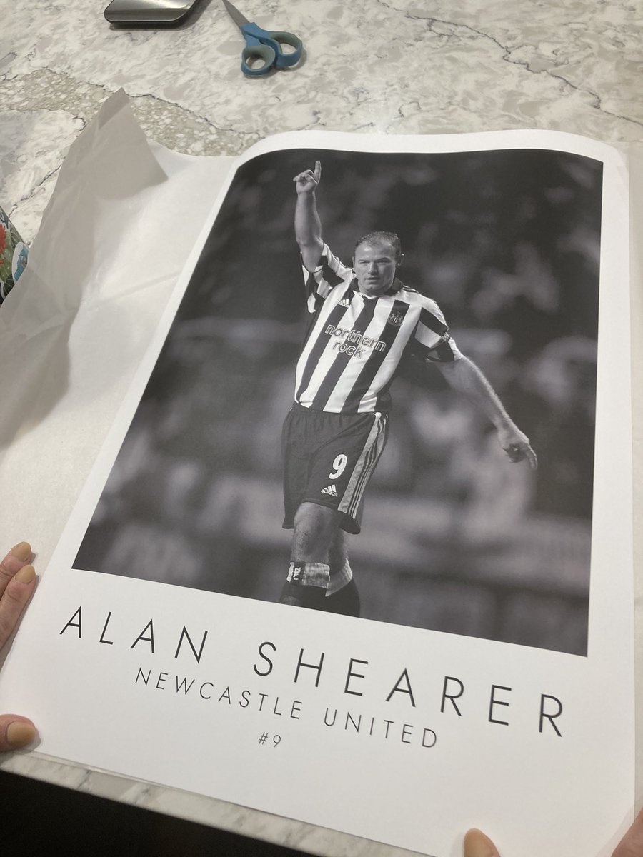 Loving the wall art for my new podcast room @nufc #nufc @GallowgateShots #theunitedstate
