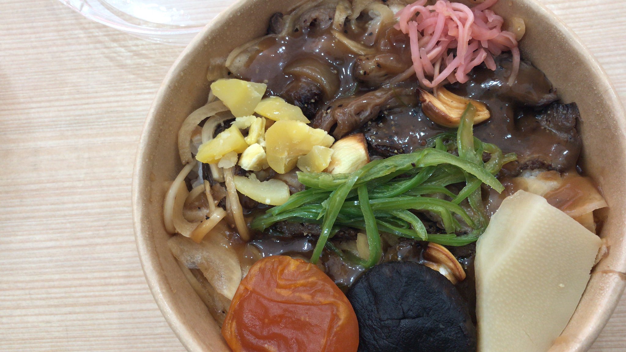 Oginoya Tokyo おぎのや 荻野屋 八幡山です 本日の日替り弁当 864 牛スタミナ弁当です 今日も暑くなりそうです 美味しいご飯をしっかり食べて 元気に過ごしましょう 荻野屋 荻野屋八幡山 峠の釜めし 八幡山 八幡山グルメ テイクアウト