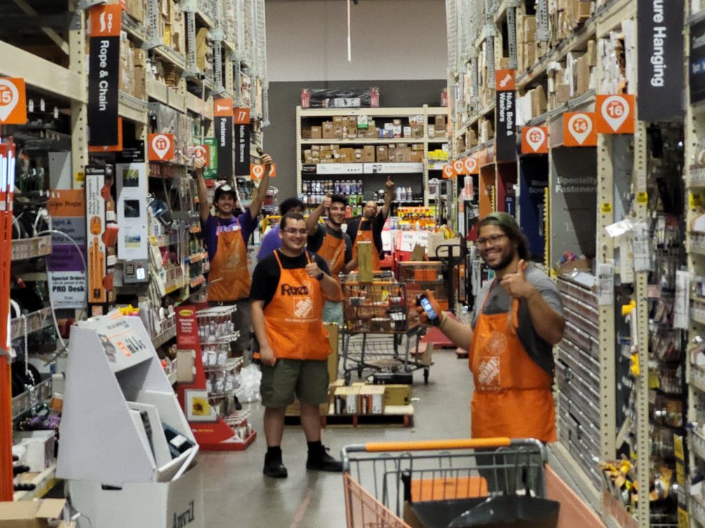 Love love love the Freight team of the Palm Coast HD. Along with their leaders NOASM Brian and NRM Billy, they have heart and spirit. 😊 <a href="/palmcoast6363/">#6363PalmCoastProud</a> <a href="/BrianAHD6363/">Brian Adams</a>