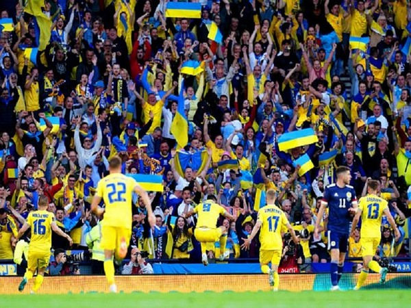 ani_digital's tweet photo. Ukraine defeat Scotland on emotional night to keep World Cup dream alive
Read @ANI Story | https://t.co/sWwtunWmSc
#ScotlandUkraine #ScotlandvUkraine #WorldCup https://t.co/4jXdp2H6va