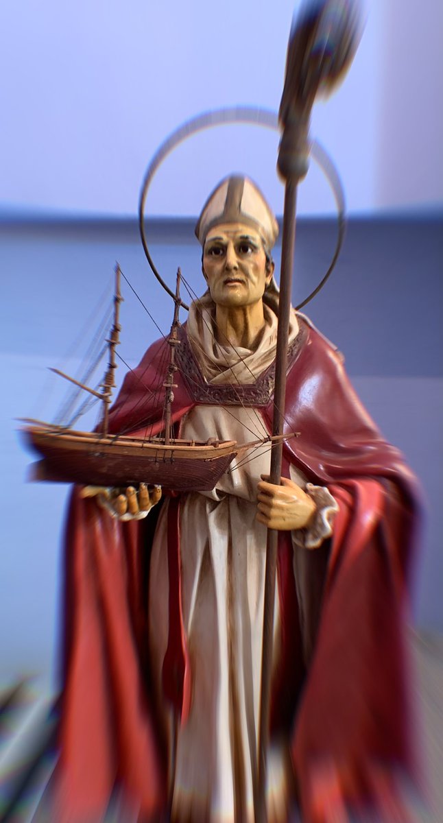 santelmlloret's tweet photo. Avui se celebra Sant Elm, aquest 2 de juny marca, simbòlicament, l'inici de la temporada per a bona part del sector marítim actual. Tradicionalment se celebra un acte litúrgic a la capella dels Sants Metges on la Confraria hi participa devotament. #2junysantelmlloret #lloretdemar https://t.co/uJuhsSsvfW