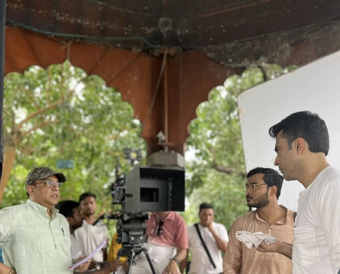 #Byomkesh, directed by @silarindam, shoot starts today. 

@itsmeabir @CamelliaFilms #PadmanabhaDasgupta @aby2806 @iammony #SVFReleases2022  #RoaringReleases #SVF26 #Hatyamancha