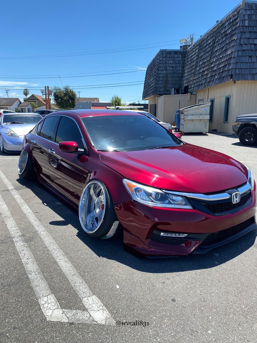 rey__cmp's tweet image. Me                     My car