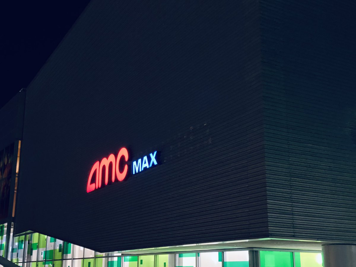 michaelniktaris's tweet photo. the hedges don’t want @people
#2See👀 our lovely @AMCTheatres 
🎥
so, post, like and retweet photos
#atAMC
🍿
$AMC #AMC #AMCnevergiveup🌃 https://t.co/rBFYe8mtlS
