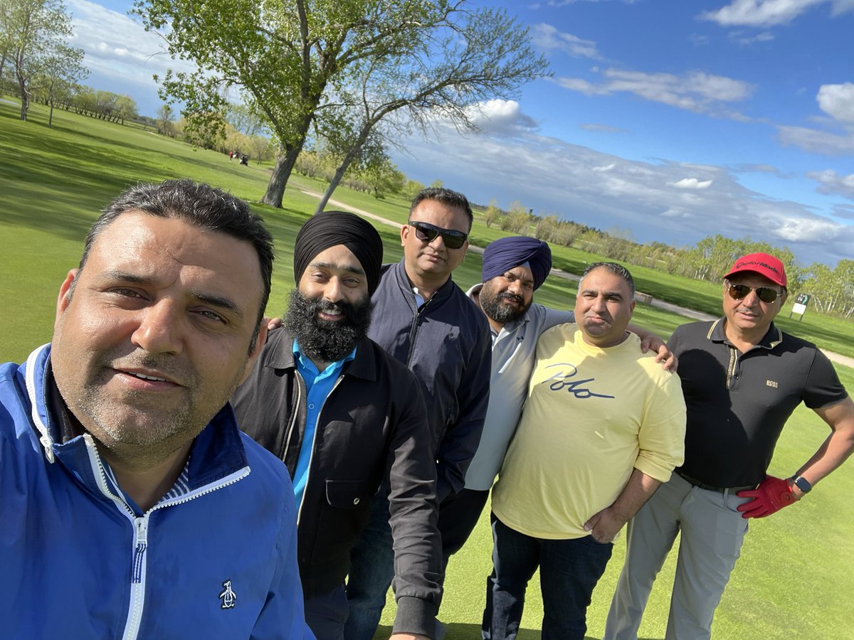 harveybrar's tweet photo. Enjoyed the day with friends at Peterbilt Manitoba’s annual golf tournament. Thank you to Parveen Verma and Peterbilt Manitoba for the invite. ⛳️ https://t.co/hOtw5k5e48