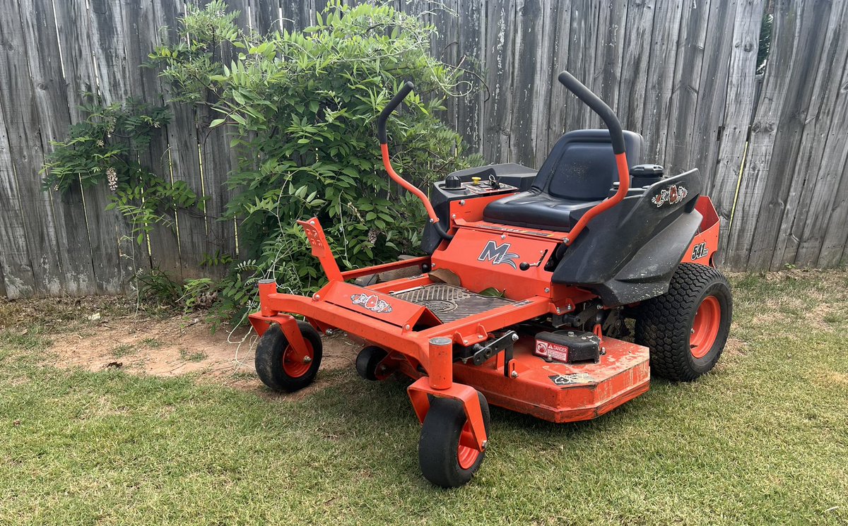 Country_Living_'s tweet photo. Cutting yards 678-371-2180 https://t.co/wWtlZ3pngK