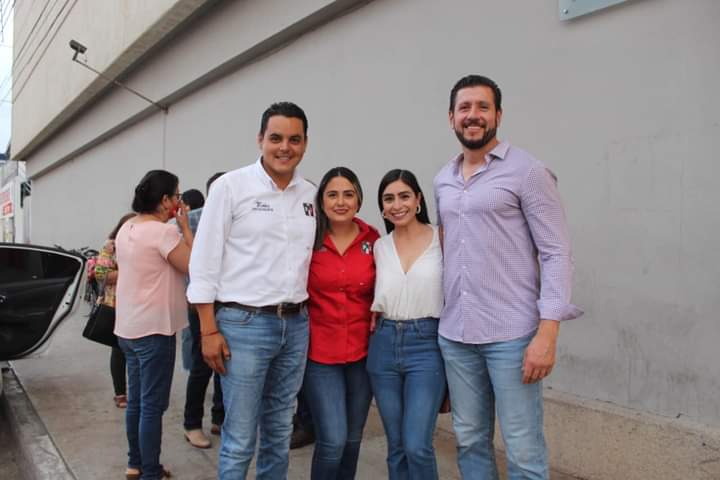tonomorales_7's tweet photo. Hasta el ultimo minuto
60 días de trabajo duro a respetar la legislación electoral, a cuidar nuestro territorio y a preparar todo para el 5 de junio
Linda noche para todos
Vota por @josejoseantonio
Vota por @EVillegasV
Vota PRI Uauauaua
Hasta la victoria!! Hoy más que nunca!! https://t.co/S6TtigEkRE