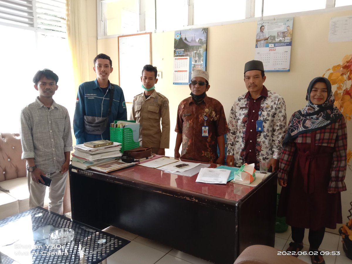 Tidak sepopuler kamu,,karna klo cuma populer di mata orang itu nama nya orang yg sering d gosipin 🤭🤭