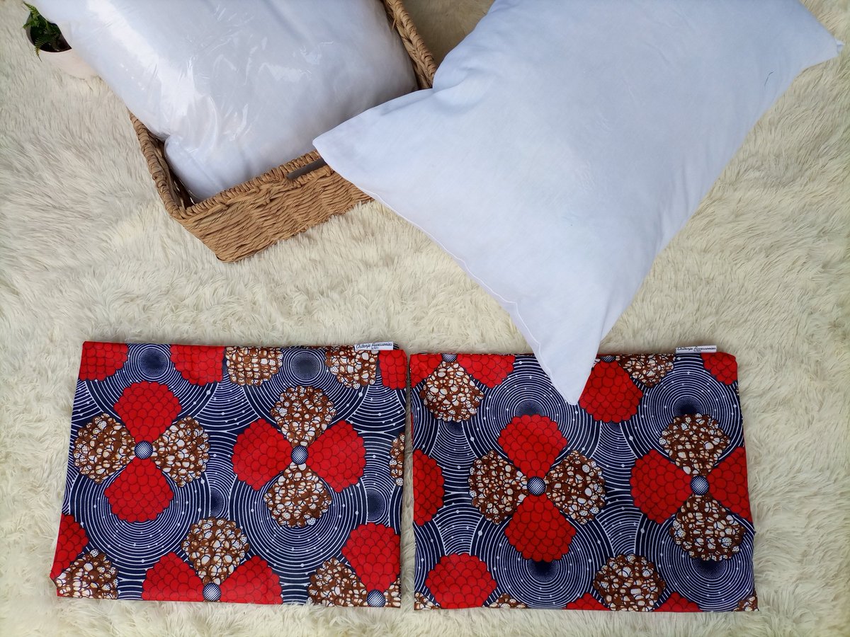 ChitenjeMw's tweet photo. Chitenje pillow cases and pillow inserts available! You can order by sending message to  https://t.co/d2VgVBuGAW 

Pillow case K4500
Pillow inserts K6500

Free delivery around LL township and outside the city at a fee using your preferred courier. https://t.co/vzonuYD3pt