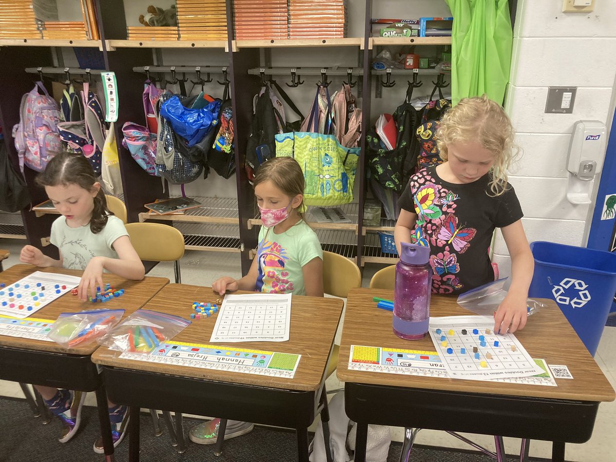 So lucky to have our District’s Math coordinator, Lisa Sydlowski teach us a 3-act task and a doubles plus one game today!! The Firsties were super excited to see Mr.Fox and show their thinking!@JenkinsLynnae  <a href="/AHSD25Patton/">Patton Elementary</a>