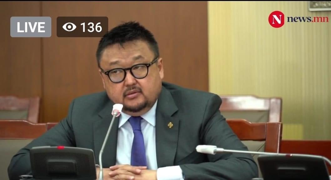 Энэ нэг гүлдийсэн сайдаа барьж идээчээ, Өнөрөөгөөс илүү