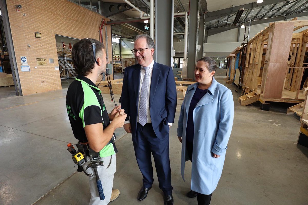 The 2022-23 NSW Budget will deliver $82.7 million to deliver an additional 70,000 fee-free training places for apprentices, trainees and part qualifications. 👷‍♂️👩‍💻👩‍🔧🧑‍🍳

#nswpol <a href="/Matt_KeanMP/">The Hon. Matt Kean</a> <a href="/MelGibbonsMP/">Melanie Gibbons</a> <a href="/tafensw/">TAFE NSW</a> <a href="/aennswact/">AEN NSW ACT</a>