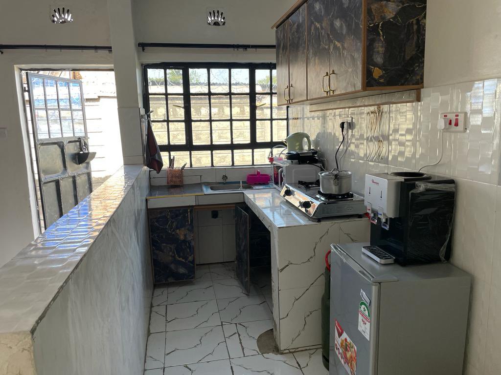 emrys_brian's tweet photo. One bedroom and two bedroom air bnbs fully furnished with WiFi and good security. One bedroom- Ksh3500 |$35 two bedroom-Ksh5000 |$50 situated at 4kms before isiolo town along isiolo marsabit road from Nairobi at BBC gap town. https://t.co/HnstAjbLja